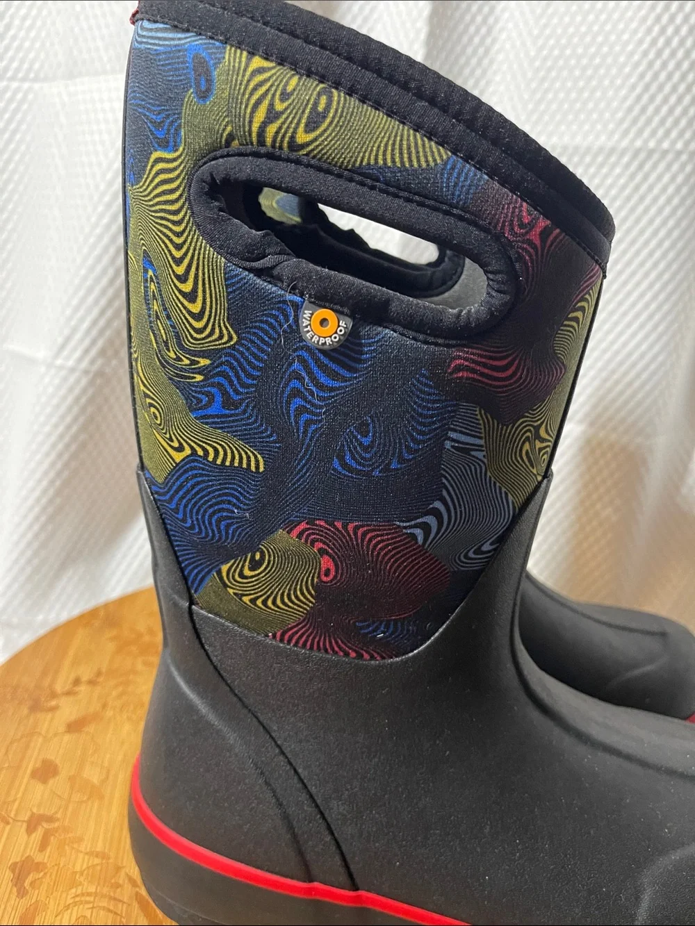 Bogs Black Kids Classic II Rain Boots with Multicolor Warped Design size 3
